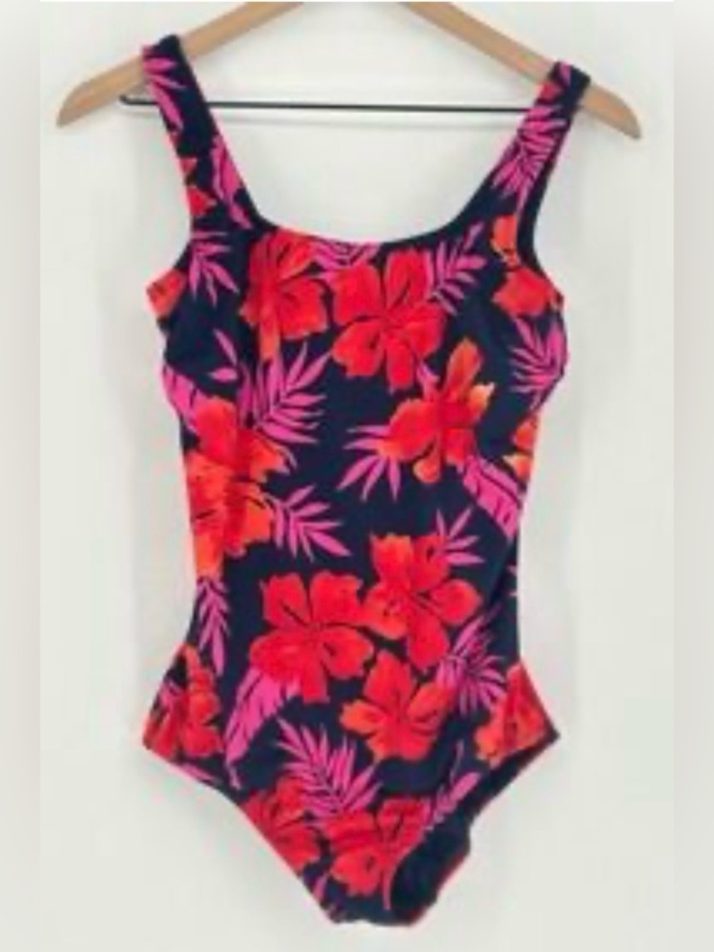 Lands' End | Women’s Floral  Swimsuit Softcup One Piece Size 8P